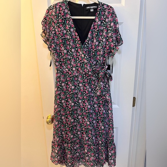 KARL LAGERFELD Women's PARIS Floral Print Wrap Midi Dress size 10 Nwt - Picture 2 of 11